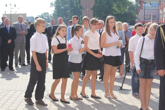 Zbrodnia na dworcu upamiętniona (zdjęcia)