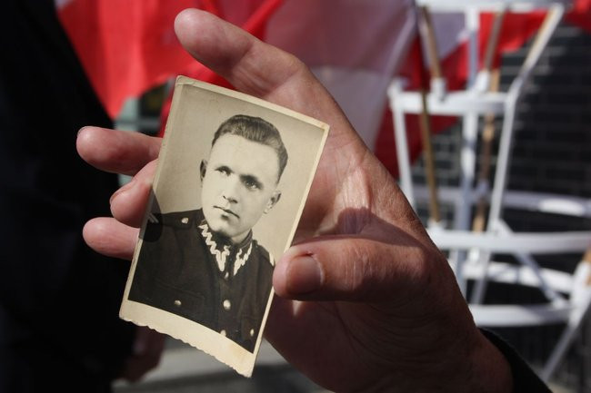 Zbrodnia na dworcu upamiętniona (zdjęcia)