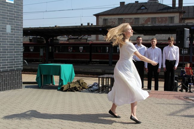 Zbrodnia na dworcu upamiętniona (zdjęcia)