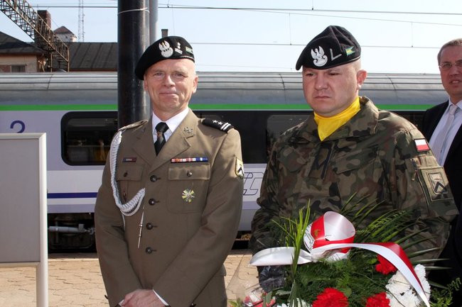 Zbrodnia na dworcu upamiętniona (zdjęcia)