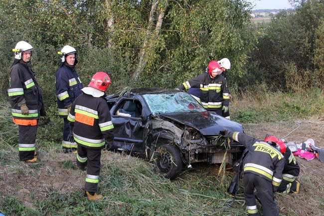 Dachowanie w kanale (zdjęcia)