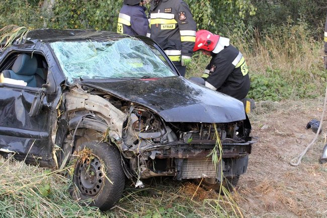 Dachowanie w kanale (zdjęcia)