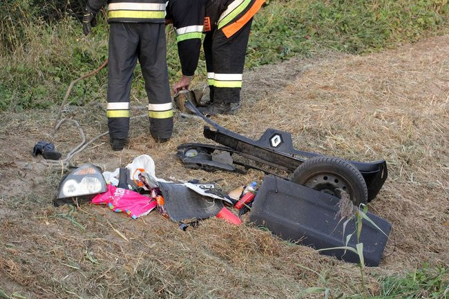 Dachowanie w kanale (zdjęcia)