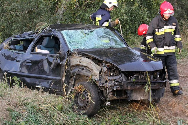 Dachowanie w kanale (zdjęcia)