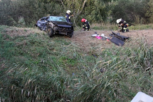 Dachowanie w kanale (zdjęcia)