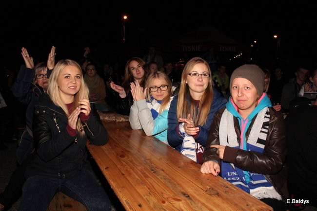 Radość w strefie kibica (zdjęcia)