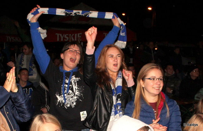 Radość w strefie kibica (zdjęcia)