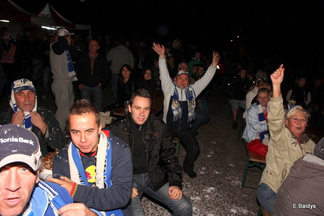 Radość w strefie kibica (zdjęcia)