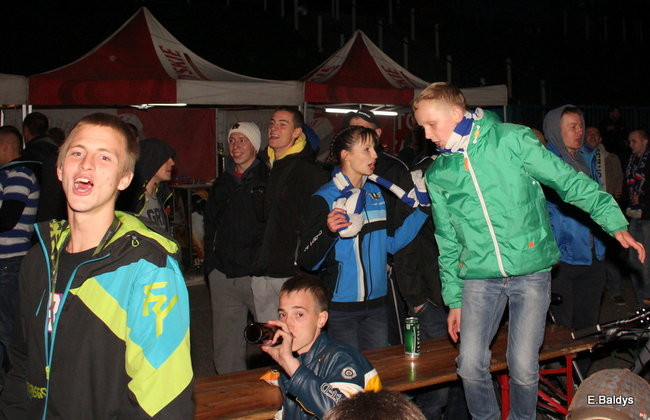 Radość w strefie kibica (zdjęcia)