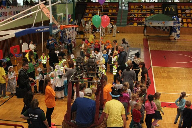 Przedszkolaki świętowały (zdjęcia)