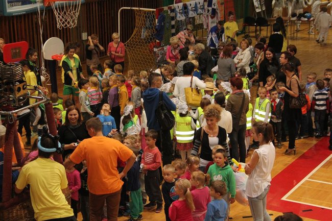 Przedszkolaki świętowały (zdjęcia)