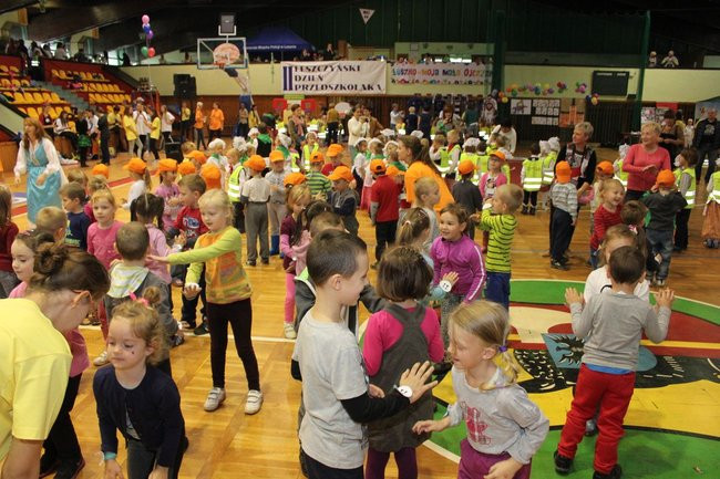 Przedszkolaki świętowały (zdjęcia)