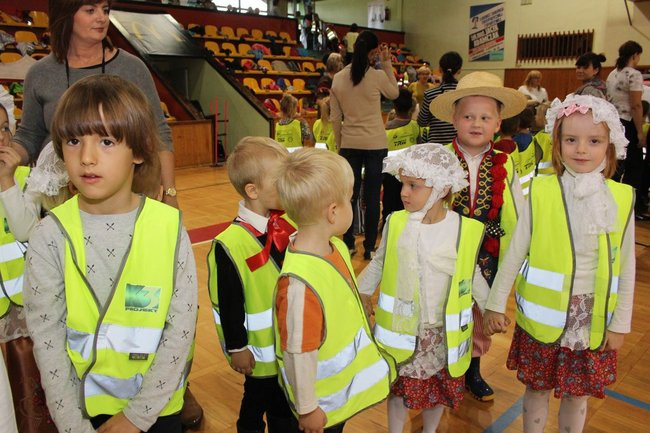 Przedszkolaki świętowały (zdjęcia)