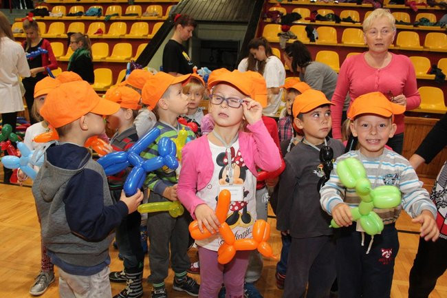 Przedszkolaki świętowały (zdjęcia)