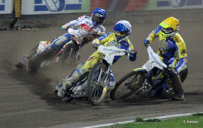 Unia wygrała dwoma punktami! (zdjęcia)