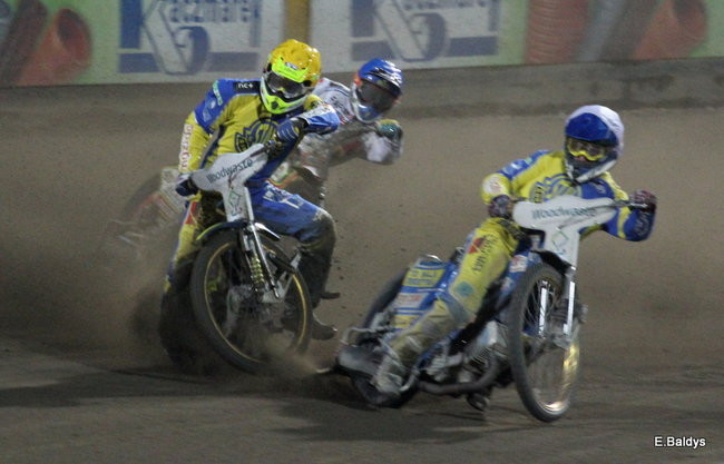 Unia wygrała dwoma punktami! (zdjęcia)