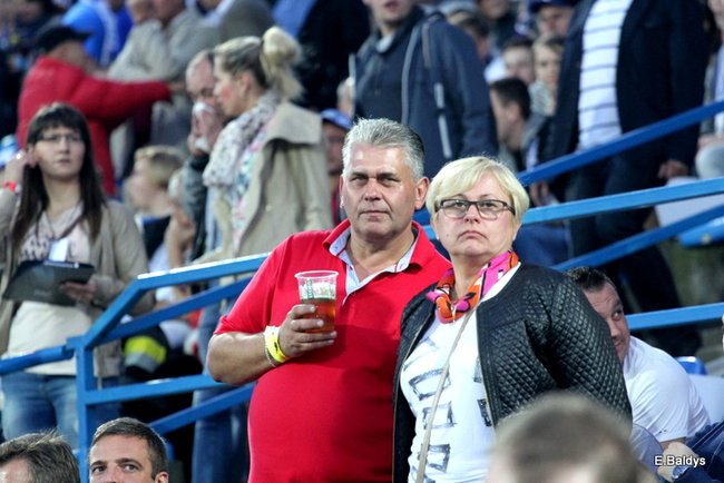 Kibice siedzieli na schodach (dużo zdjęć)
