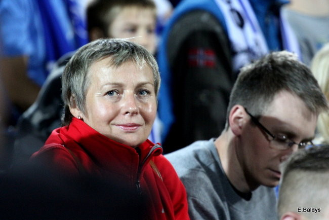 Kibice siedzieli na schodach (dużo zdjęć)