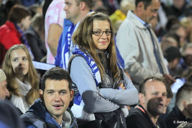 Kibice siedzieli na schodach (dużo zdjęć)