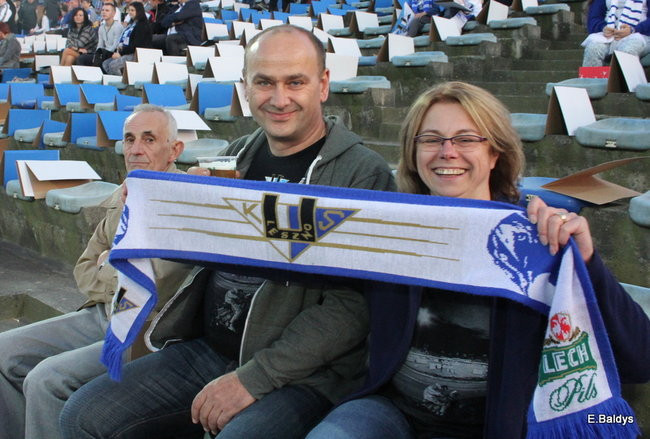 Kibice siedzieli na schodach (dużo zdjęć)