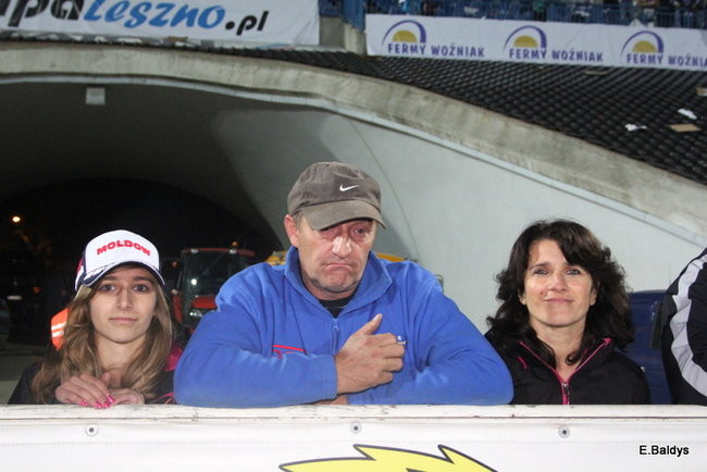 Kibice siedzieli na schodach (dużo zdjęć)