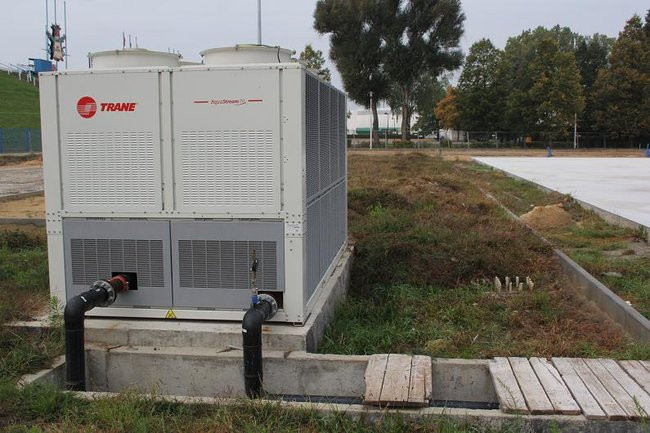 Dziś minął termin zakończenia budowy lodowiska (zdjęcia)