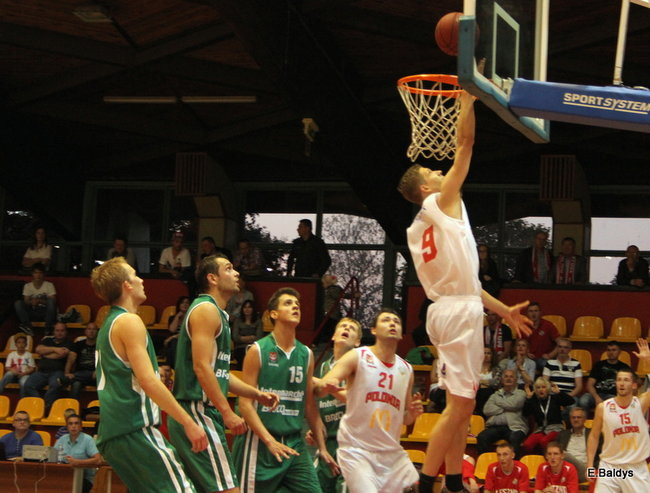 Emocje pod koszami (zdjęcia)