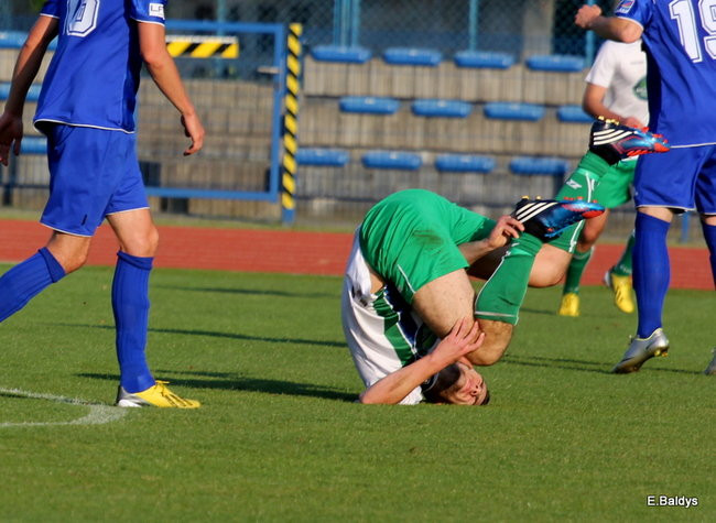 Piłkarze znów przegrali (zdjęia)