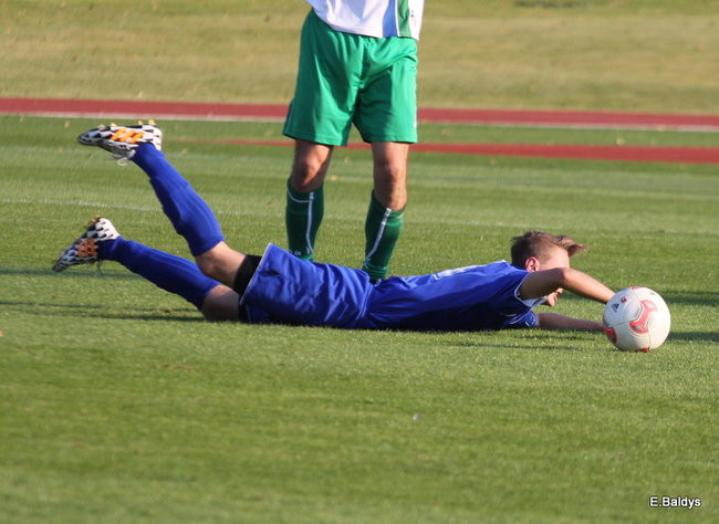 Piłkarze znów przegrali (zdjęia)