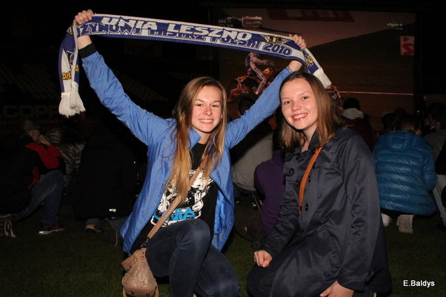 Tłumy w strefie kibica (zdjęcia)