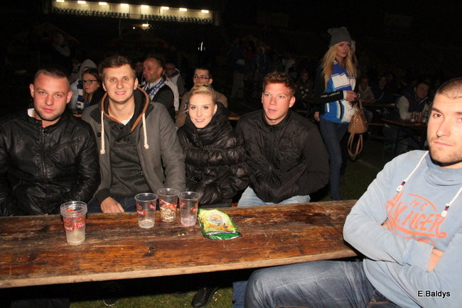 Tłumy w strefie kibica (zdjęcia)