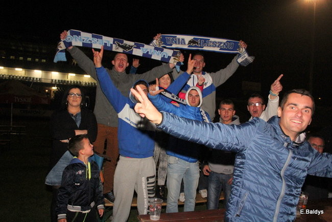 Tłumy w strefie kibica (zdjęcia)