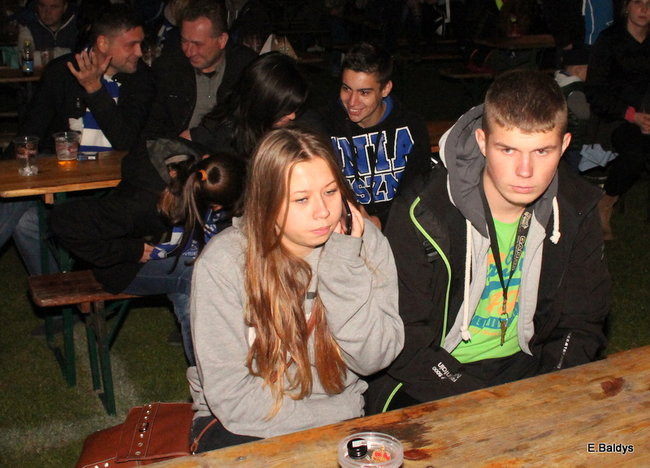 Tłumy w strefie kibica (zdjęcia)