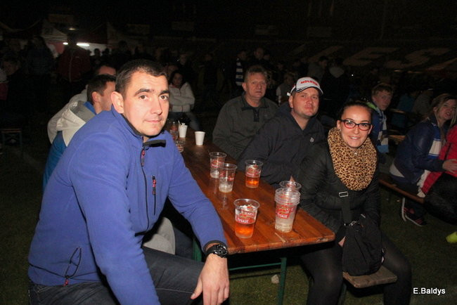 Tłumy w strefie kibica (zdjęcia)