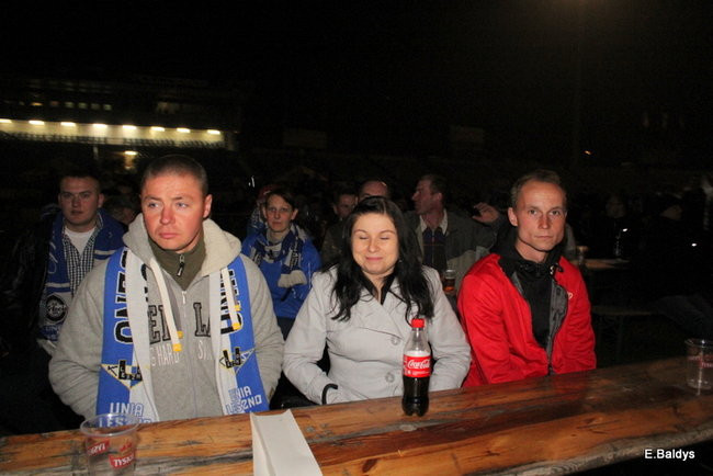 Tłumy w strefie kibica (zdjęcia)