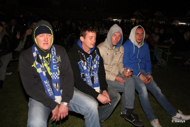 Tłumy w strefie kibica (zdjęcia)