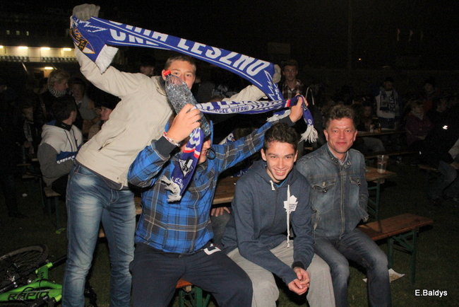 Tłumy w strefie kibica (zdjęcia)