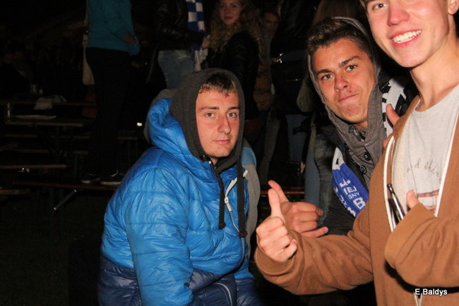 Tłumy w strefie kibica (zdjęcia)