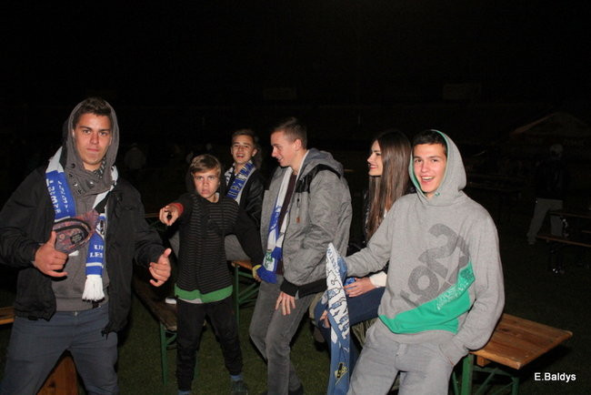 Tłumy w strefie kibica (zdjęcia)