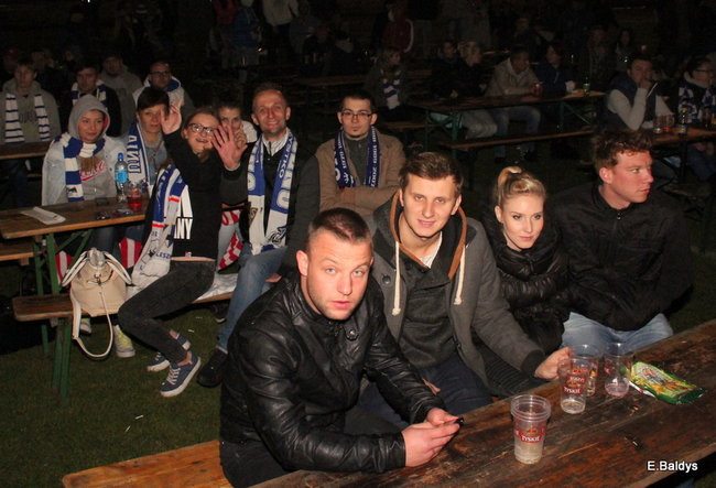 Tłumy w strefie kibica (zdjęcia)