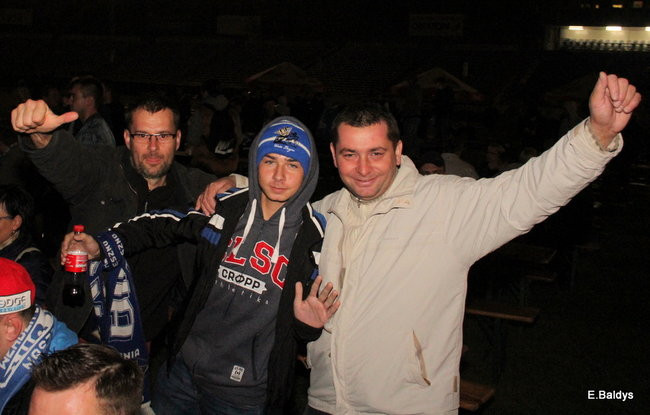 Tłumy w strefie kibica (zdjęcia)