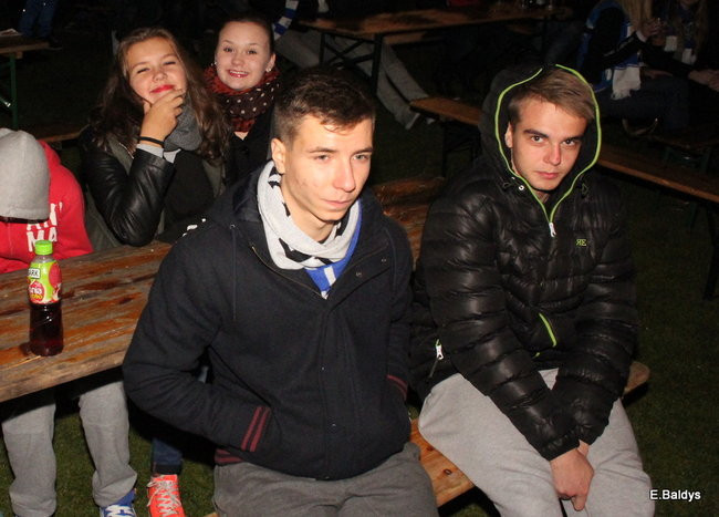 Tłumy w strefie kibica (zdjęcia)