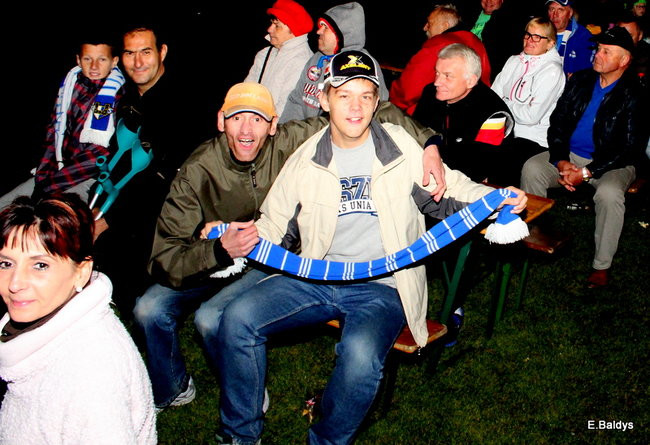 Tłumy w strefie kibica (zdjęcia)