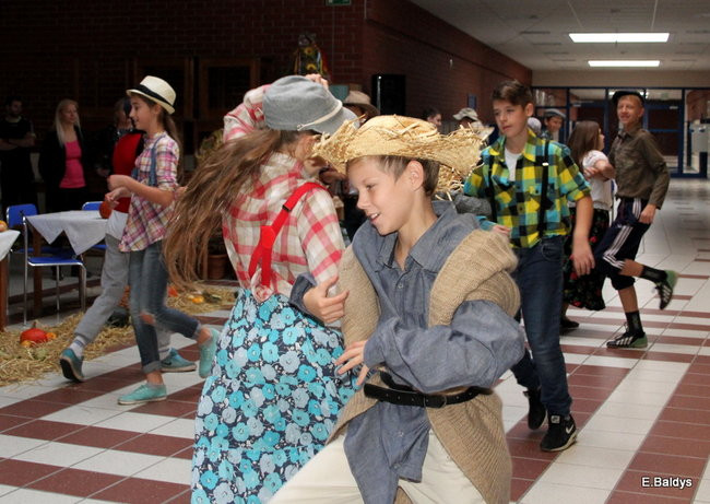 Dożynkowy RAMBIT w SP 13 (zdjęcia)