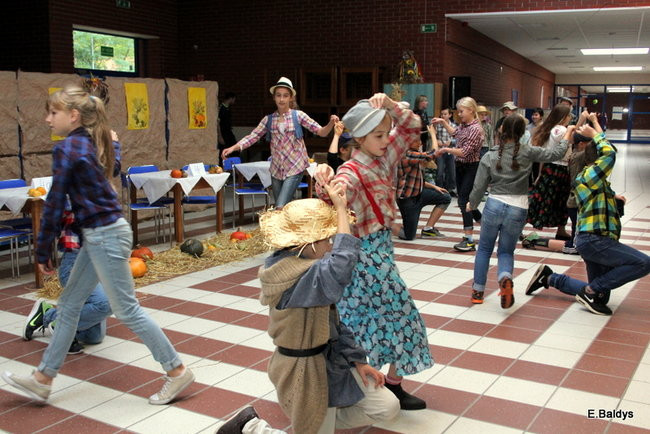 Dożynkowy RAMBIT w SP 13 (zdjęcia)