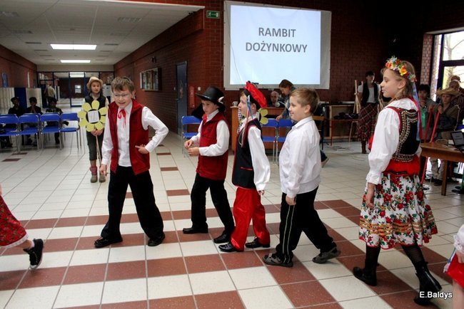 Dożynkowy RAMBIT w SP 13 (zdjęcia)