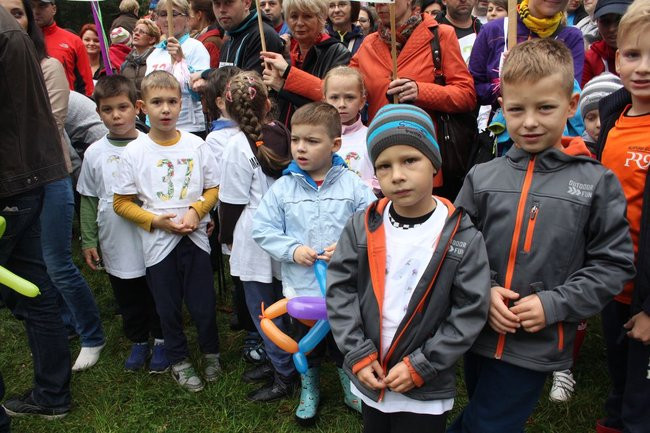 Rodzinne biegi w Karczmie Borowej (zdjęcia)