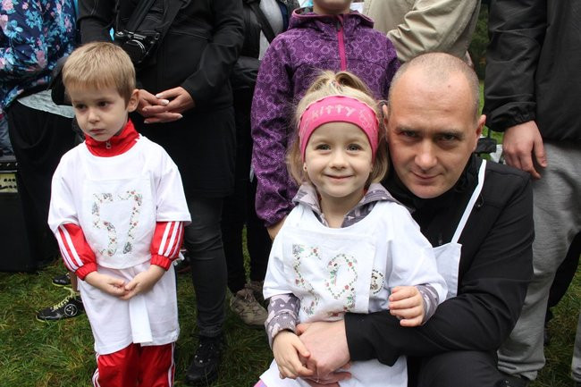 Rodzinne biegi w Karczmie Borowej (zdjęcia)