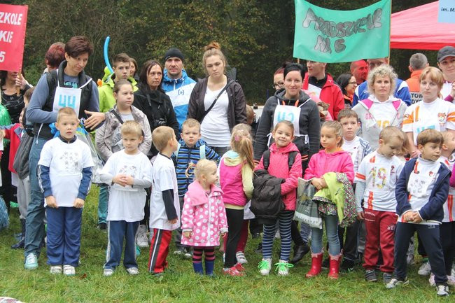 Rodzinne biegi w Karczmie Borowej (zdjęcia)