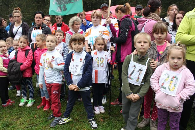 Rodzinne biegi w Karczmie Borowej (zdjęcia)